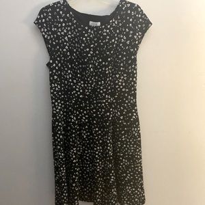 Elle black and white pullover swing dress